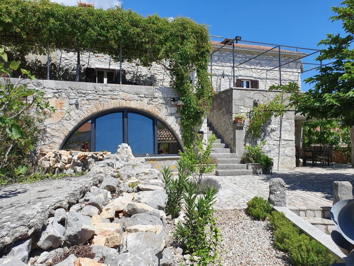 Villa Diny With Pool Pinezici  Exterior photo