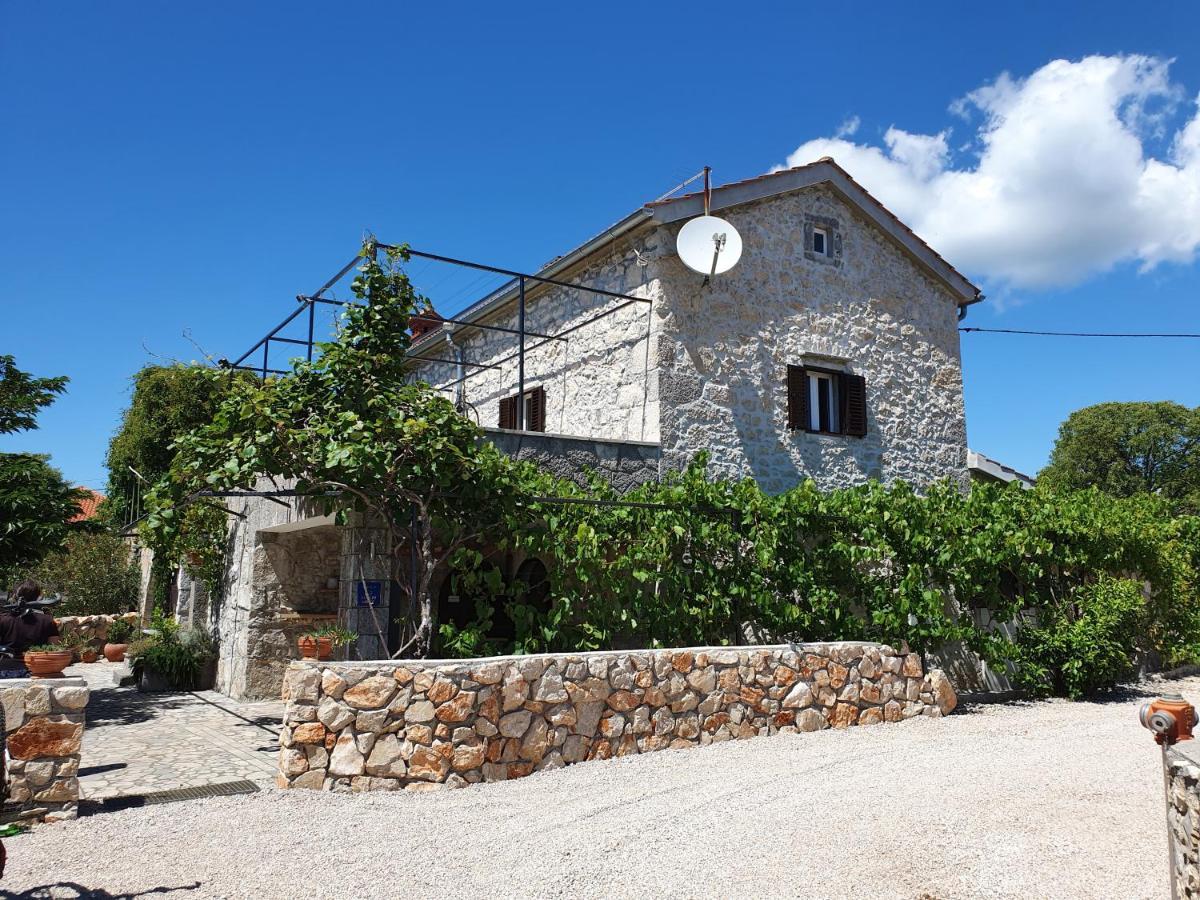 Villa Diny With Pool Pinezici  Exterior photo